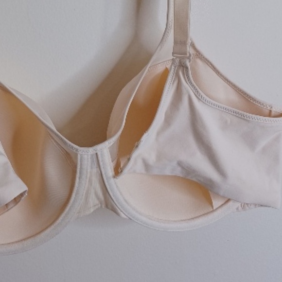 Bali 3439 Soft Cup Underwire, Smooth and Seamless. Cream 38C - Picture 7 of 13